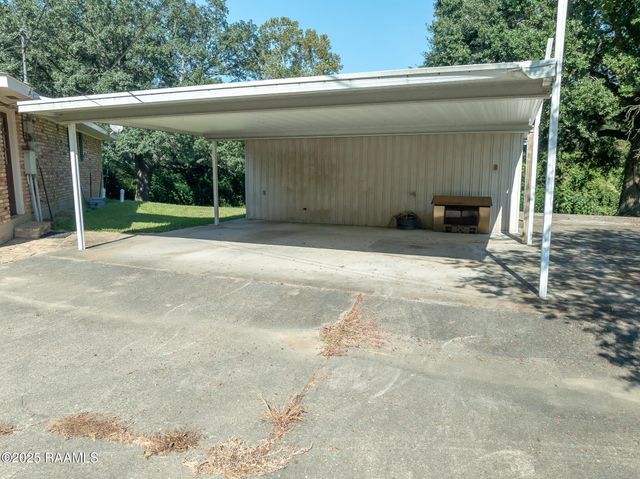 3233 Walnut Drive, Opelousas, LA 70570