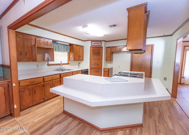 3233 Walnut Drive, Opelousas, LA 70570