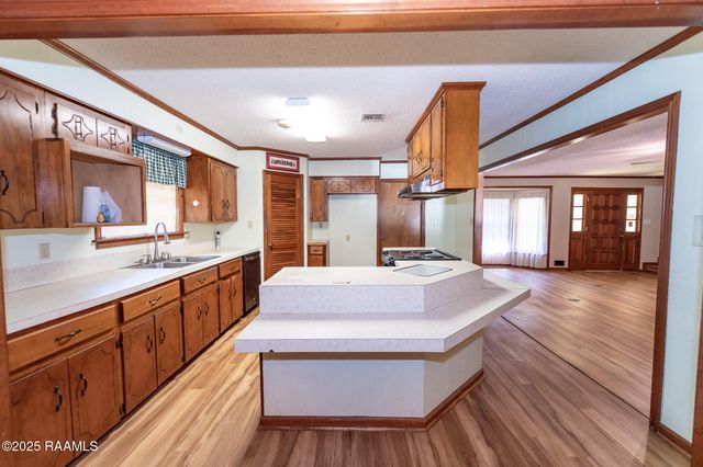 3233 Walnut Drive, Opelousas, LA 70570