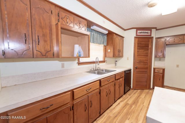 3233 Walnut Drive, Opelousas, LA 70570