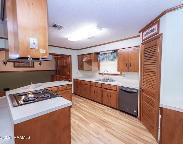 3233 Walnut Drive, Opelousas, LA 70570