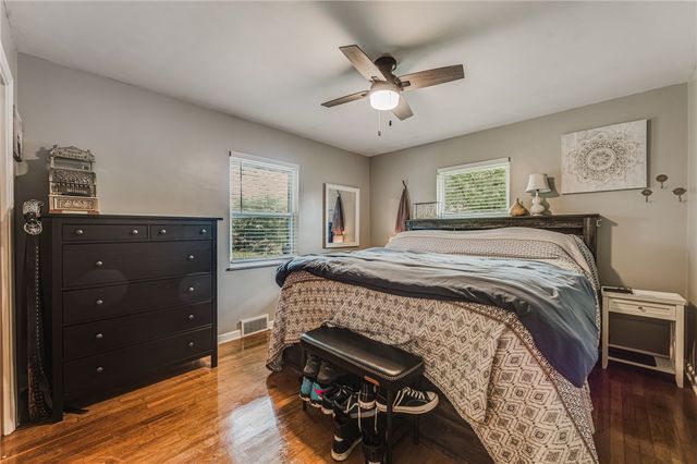 24 E Orchard Springs Drive, Dayton, OH 45415