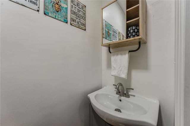 24 E Orchard Springs Drive, Dayton, OH 45415