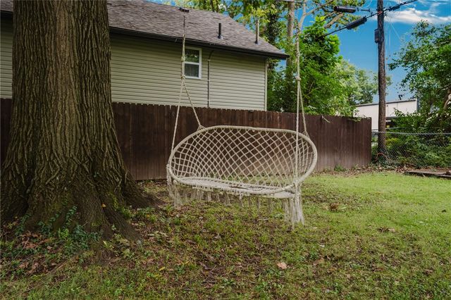 24 E Orchard Springs Drive, Dayton, OH 45415