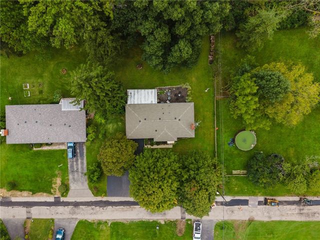 24 E Orchard Springs Drive, Dayton, OH 45415