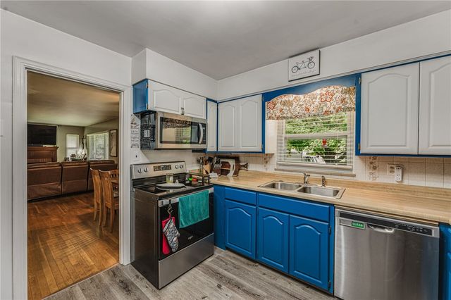24 E Orchard Springs Drive, Dayton, OH 45415
