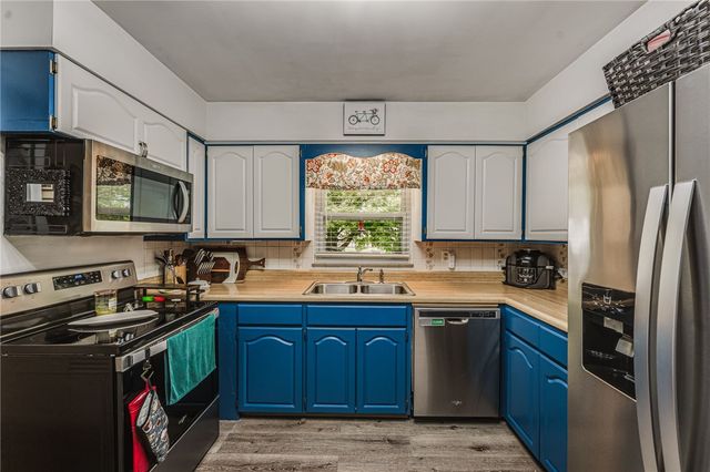 24 E Orchard Springs Drive, Dayton, OH 45415