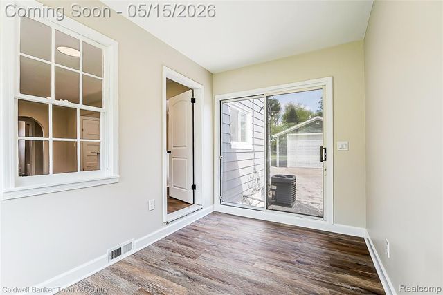 55901 Pontiac Trail Court, New Hudson, MI 48165