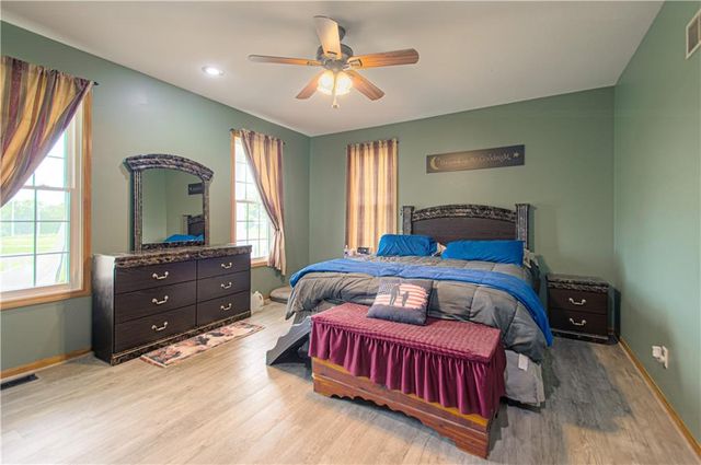38206 E 177 Street, Pleasant Hill, MO 64080