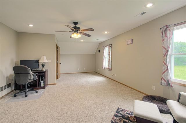 38206 E 177 Street, Pleasant Hill, MO 64080