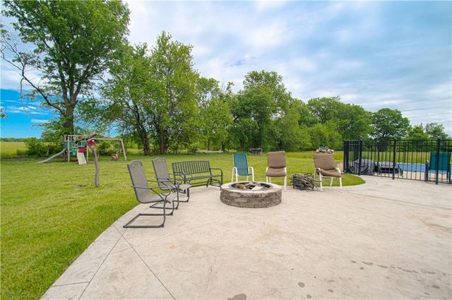 38206 E 177 Street, Pleasant Hill, MO 64080
