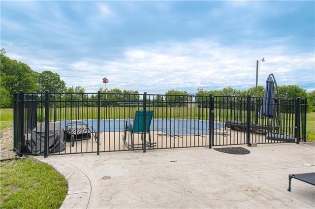 38206 E 177 Street, Pleasant Hill, MO 64080