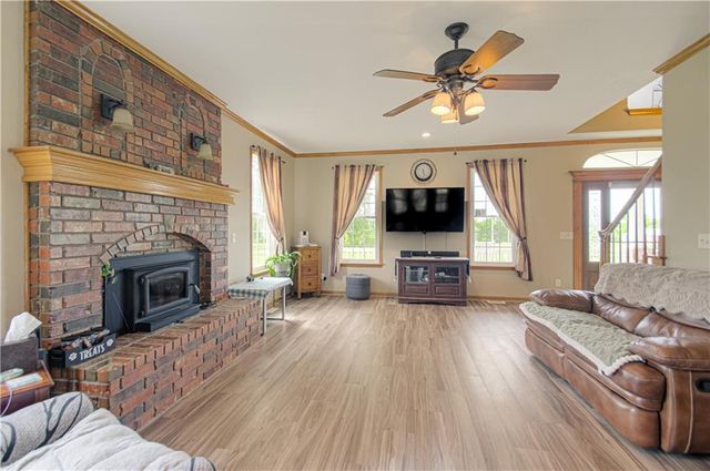 38206 E 177 Street, Pleasant Hill, MO 64080