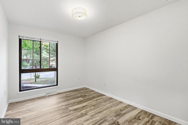 11586 RED LEAF CT, Reston, VA 20191