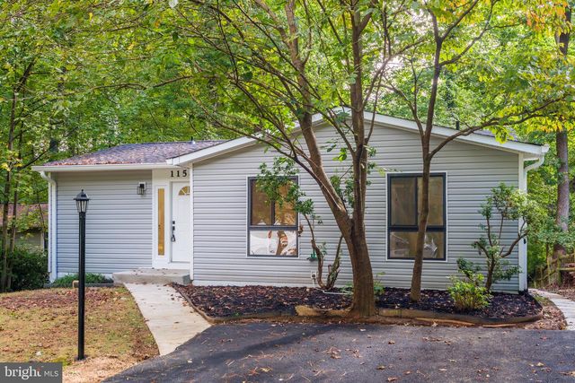 11586 RED LEAF CT, Reston, VA 20191