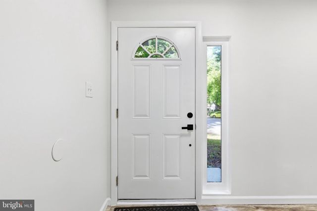 11586 RED LEAF CT, Reston, VA 20191