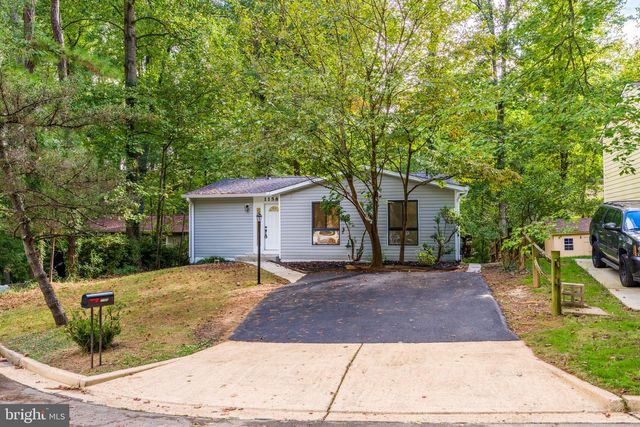 11586 RED LEAF CT, Reston, VA 20191
