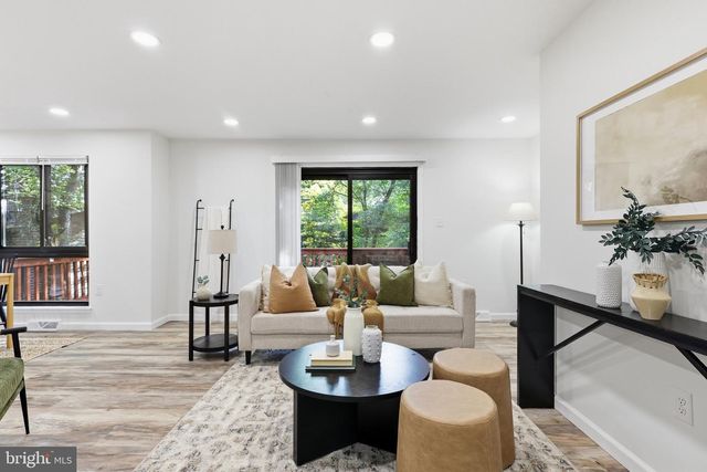 11586 RED LEAF CT, Reston, VA 20191