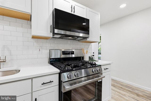 11586 RED LEAF CT, Reston, VA 20191