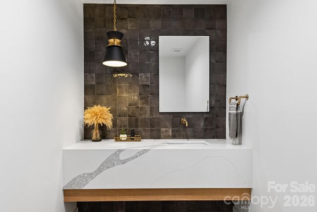 3207 Broadfield Road, Charlotte, NC 28226