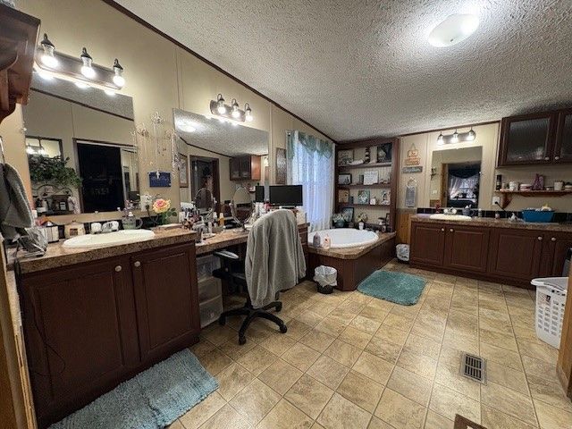 9400 Red Barn Lane, Omaha, AR 72662