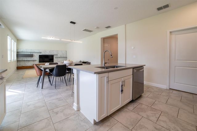 11109 SWEETGUM WOODS DRIVE, Orlando, FL 32832