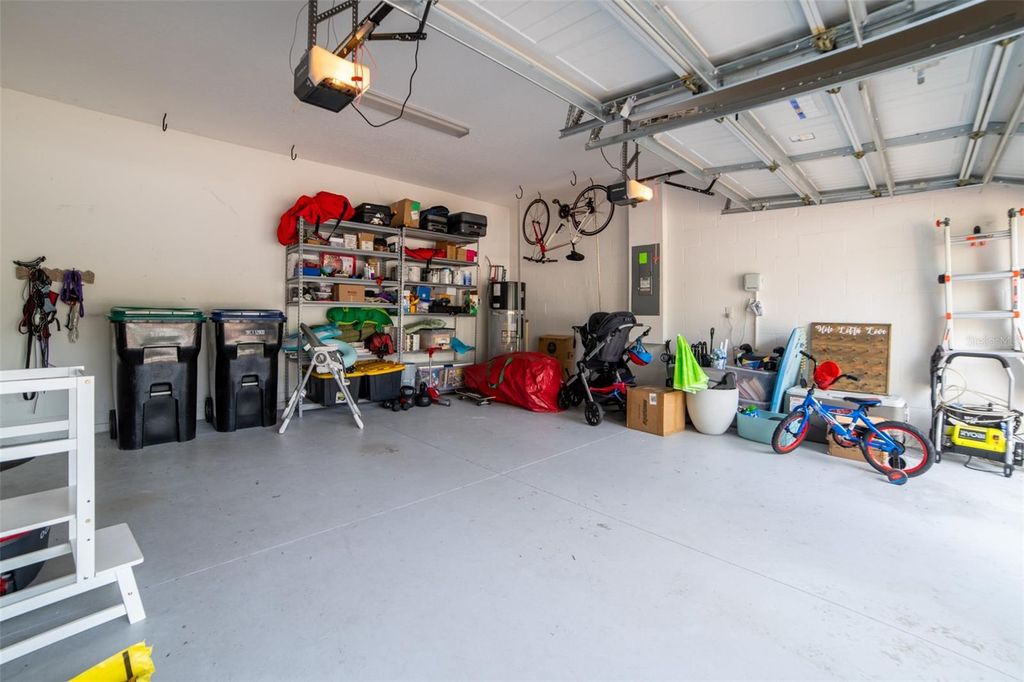 Image 39 of property listing at 11109 SWEETGUM WOODS DRIVE, Orlando, FL 32832