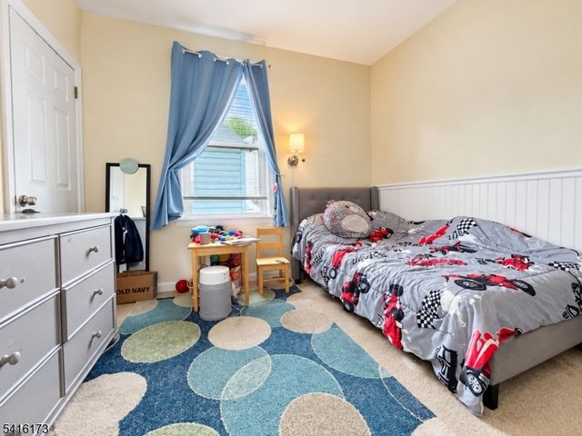 15 Caroline Ave, Clifton City, NJ 07011