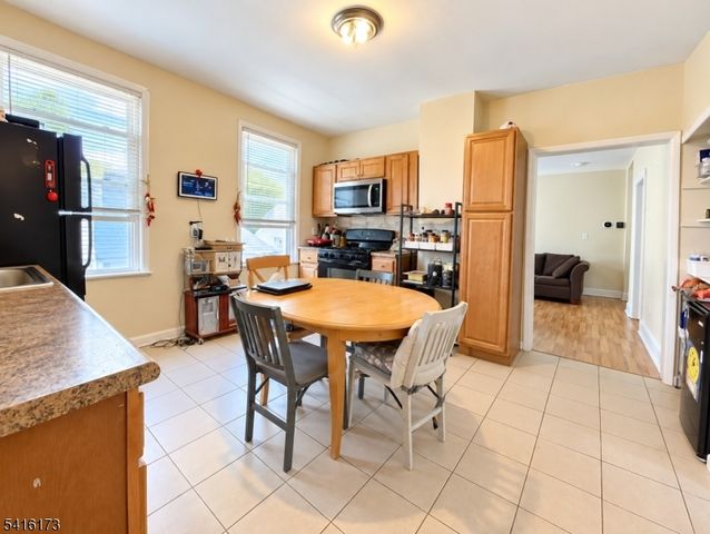 15 Caroline Ave, Clifton City, NJ 07011