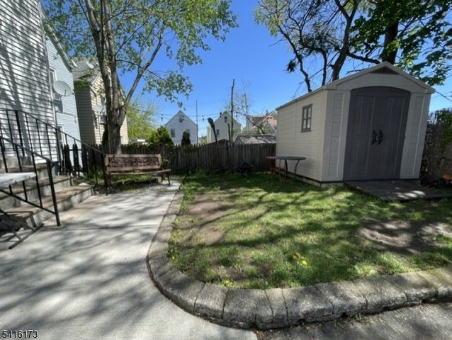 15 Caroline Ave, Clifton City, NJ 07011