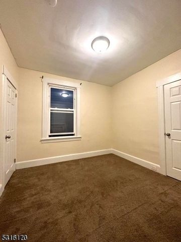 15 Caroline Ave, Clifton City, NJ 07011