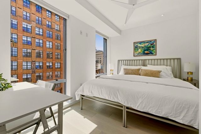 80 Broad St 1009, Boston, MA 02110