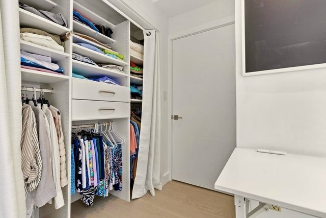 80 Broad St 1009, Boston, MA 02110