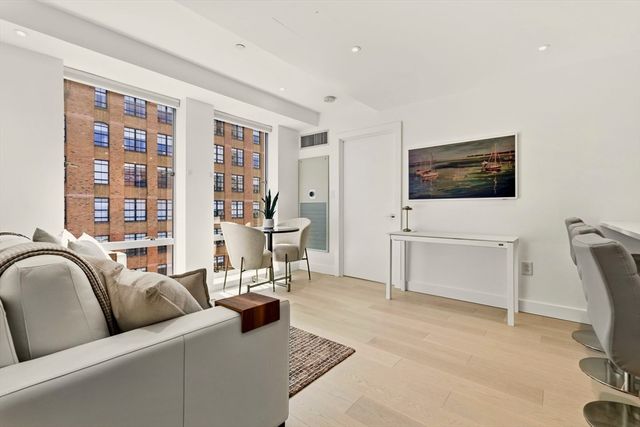 80 Broad St 1009, Boston, MA 02110