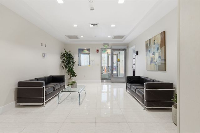 80 Broad St 1009, Boston, MA 02110