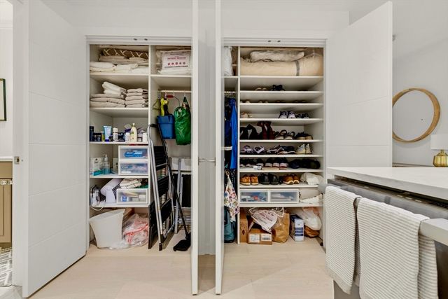 80 Broad St 1009, Boston, MA 02110