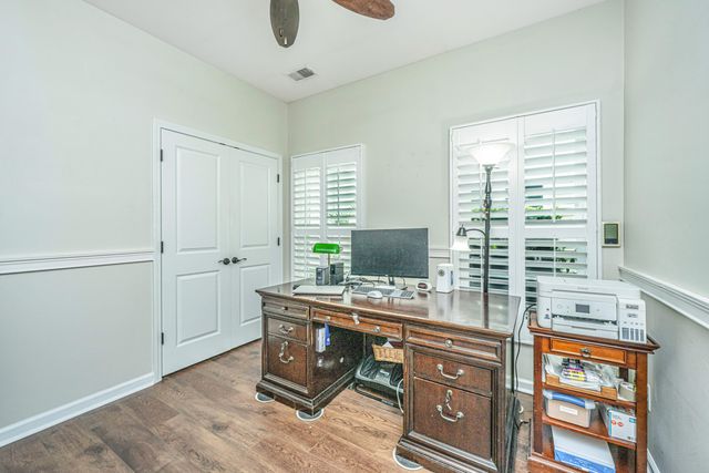 1548 Oldenburg Drive, Mount Pleasant, SC 29429