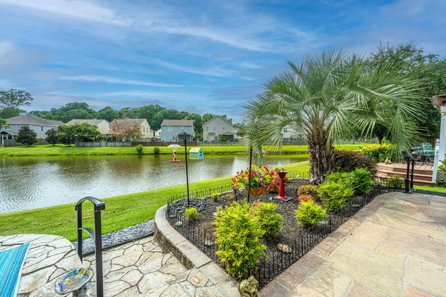 1548 Oldenburg Drive, Mount Pleasant, SC 29429