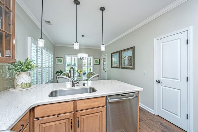 1548 Oldenburg Drive, Mount Pleasant, SC 29429