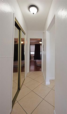 2250 Bay Dr 4, Miami Beach, FL 33141