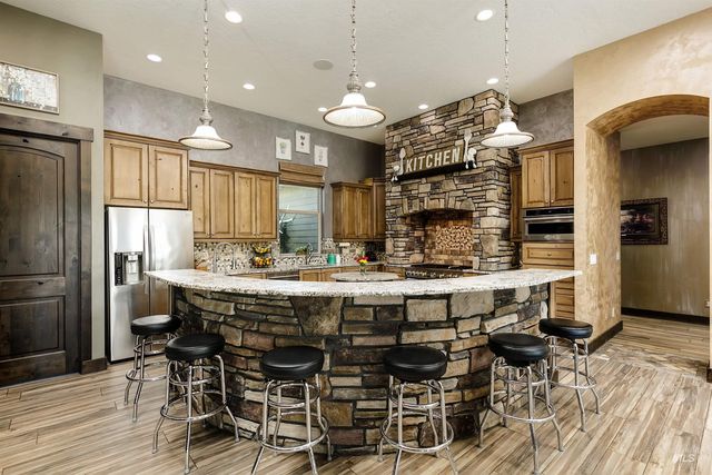 4563 W Cornerstone Lane, Eagle, ID 83616