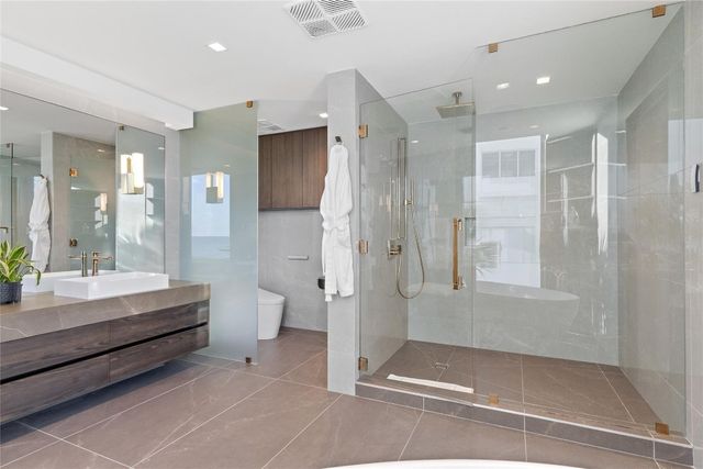 1116 N Ocean Boulevard 301, Pompano Beach, FL 33062