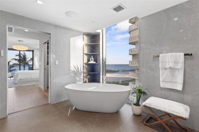 1116 N Ocean Boulevard 301, Pompano Beach, FL 33062