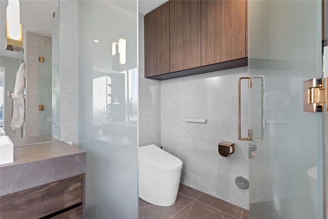 1116 N Ocean Boulevard 301, Pompano Beach, FL 33062