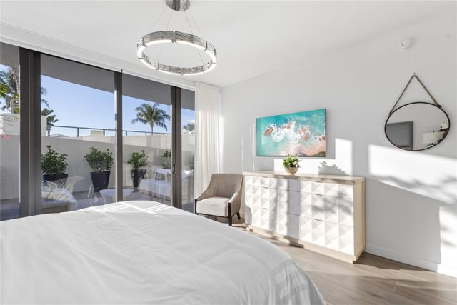 1116 N Ocean Boulevard 301, Pompano Beach, FL 33062