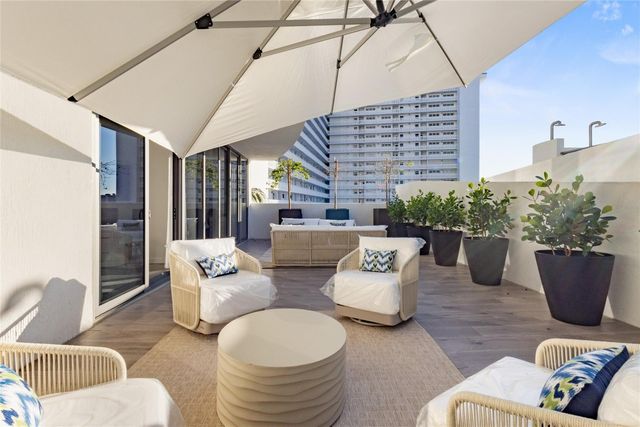 1116 N Ocean Boulevard 301, Pompano Beach, FL 33062