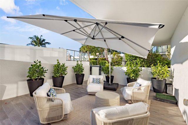 1116 N Ocean Boulevard 301, Pompano Beach, FL 33062