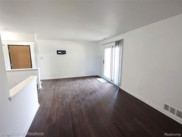 43347 Cape Drive, Sterling Heights, MI 48313