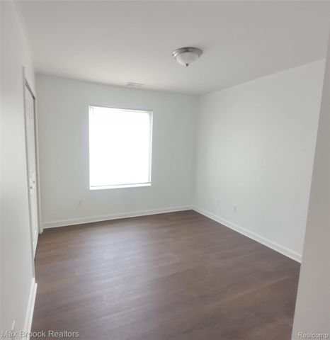43347 Cape Drive, Sterling Heights, MI 48313