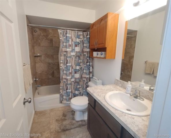 43347 Cape Drive, Sterling Heights, MI 48313